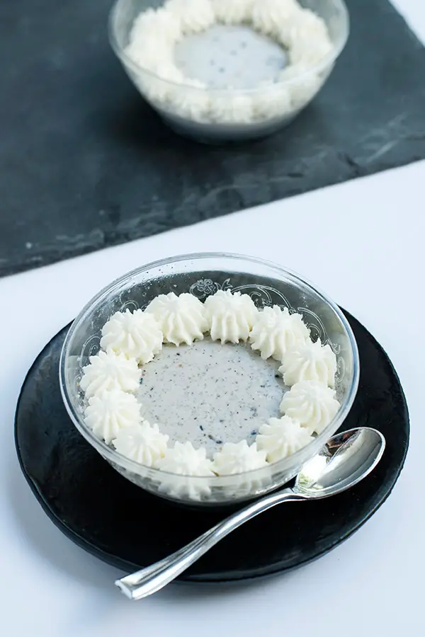 Black sesame pudding. An easy dessert recipe with few ingredients.