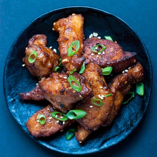 Hawaiian Mochiko Chicken-Mochiko chicken is a popular Hawaiian dish, where bite sized pieces of chicken are marinated in a sweet and salty sauce, and fried to perfection!